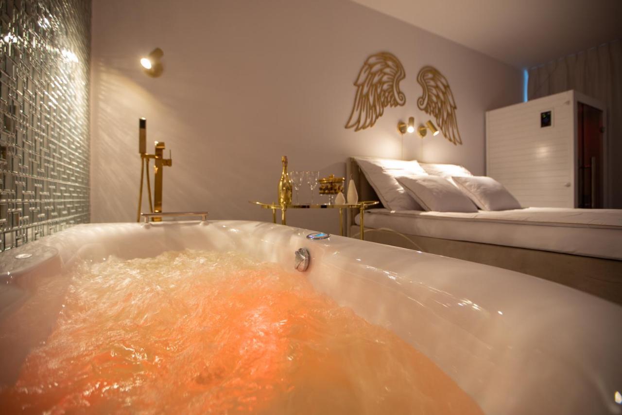 Apartament Gold Sauna&Jacuzzi Колобжег Экстерьер фото